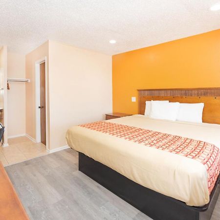 Regency Inn Hondo Eksteriør billede
